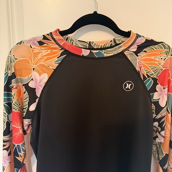 Hurley Women's Long Sleeve Surf Shirt Tee Rashguard With UPF 50+ Sun Protection - Picture 4 of 9